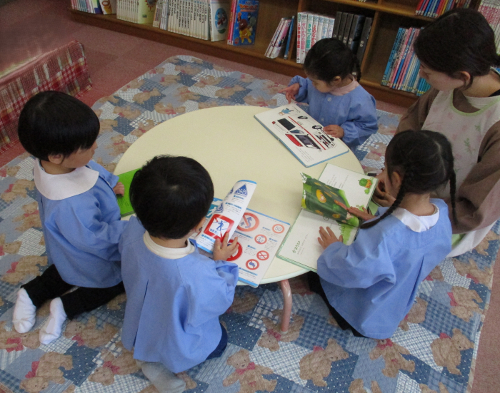 好きな絵本を読めたよ☆