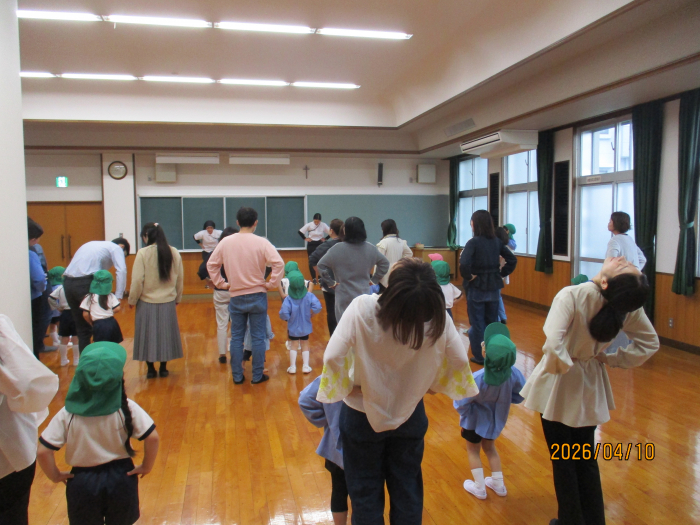 すみれ組　かえるの体操