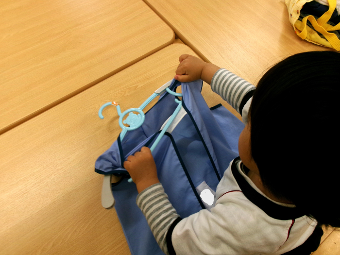 エプロンはハンガーに♪